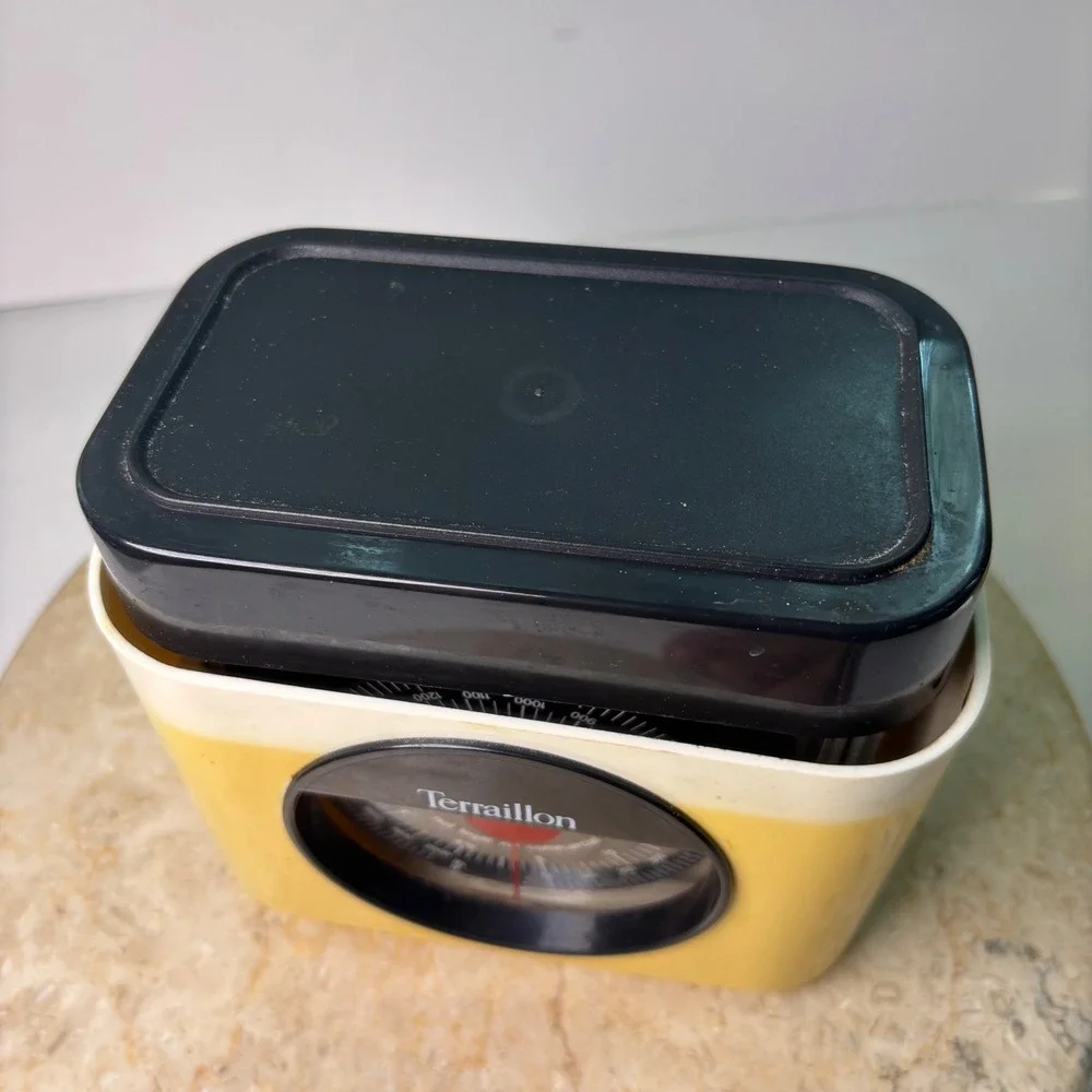 Terraillon Kitchen Scale Yellow Vintage French MCM Analog 2000g 4.5lb Plastic